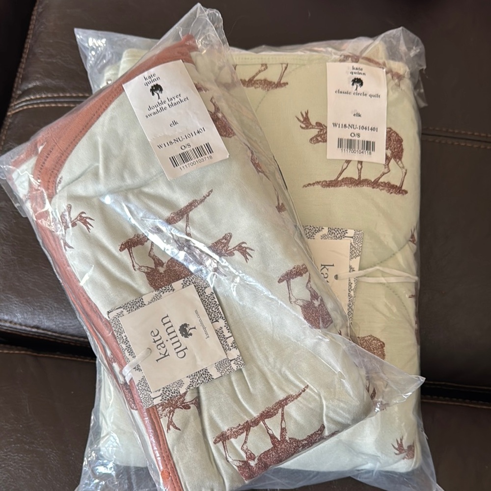 Kate Quinn Circle Quilt and Matching Blanket Swaddle